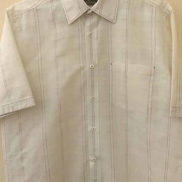 Men ’s  Bugatchi Short Sleeve Front Buttoned Cream Color Size L - Picture 2 of 4